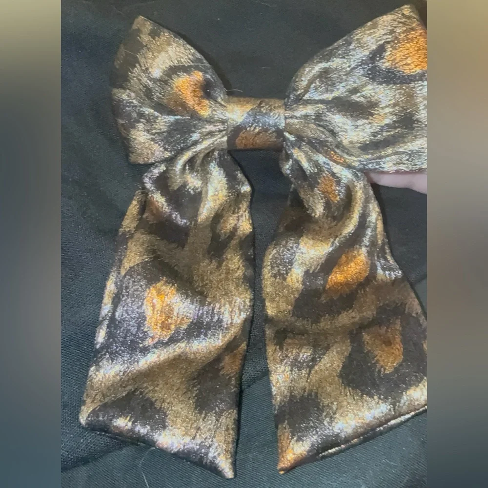 ​Leopard Print Oversized Hair Bow Clip | Coquette Mob Wife Aesthetic
